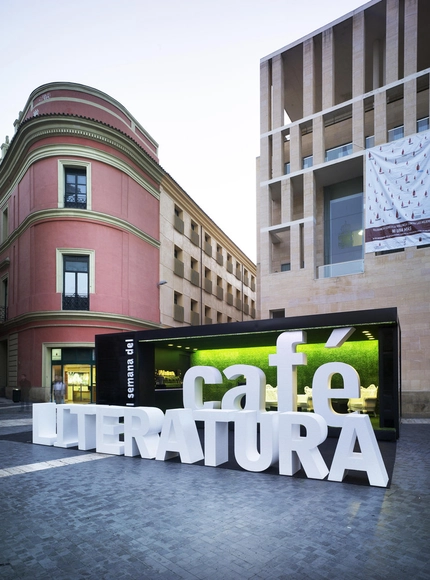 Stand Café y Literatura / Clavel Arquitectos - Instalaciones Temporales, Fachada