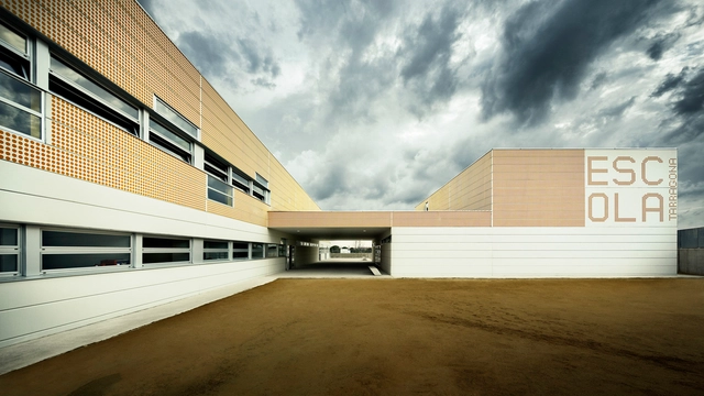 School in Tarragona / Batlleiroig - Educational Architecture