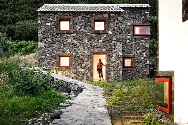 Centro de Interpretação Ambiental na Ilha de São Jorge / Ana Laura Vasconcelos - Outros Edifícios