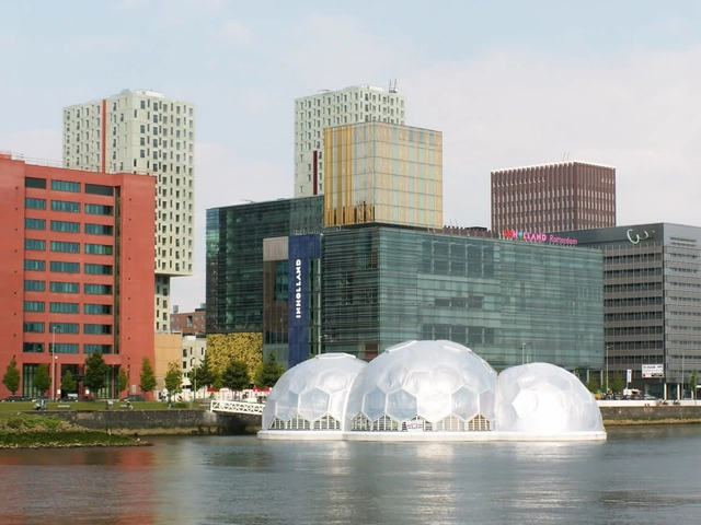Pabellón flotante auto-sustentable en Rijnhaven, Rotterdam  - Imagen Principal