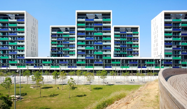 Edificio Vilamarina / Batlleiroig - Centros Comerciales, Fachada
