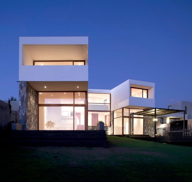 Casa Donoso – Smith / emA Arquitectos + Raimundo Salgado - Casas, Puerta, Fachada