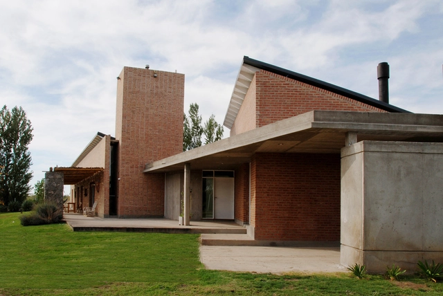 Casa En El Rio Limay / FKB Arquitectos - Casas, Fachada, Puerta