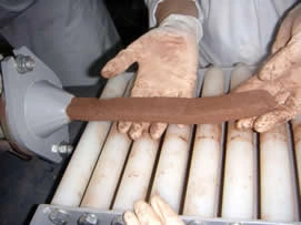 Nova tecnologia sustentável: Tijolos com papel reciclado - Imagem de Destaque