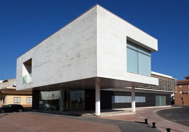 Centro Social / Víctor García Martínez Arquitecto - Centro Comunitario