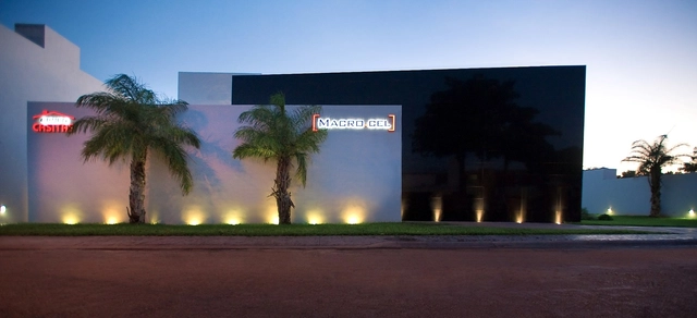 Oficinas Macrocel / Seijo Peón Arquitectos - Interiores De Oficina, Fachada