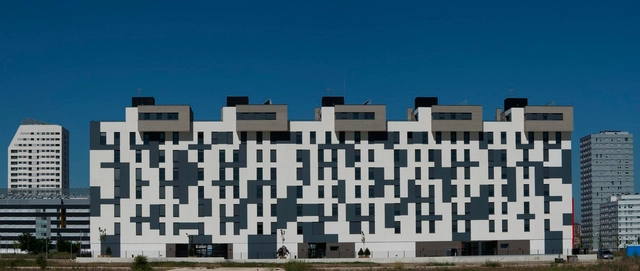 Edifício de 63 Habitações em Arkayate / Patxi Cortazar - Apartamentos