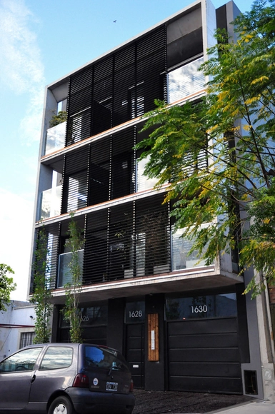 Charlone 1628 / Estudio Dayan - Edifícios De Escritórios