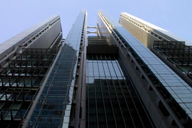 AD经典: 香港汇丰银行 / Foster + Partners - 服务建筑