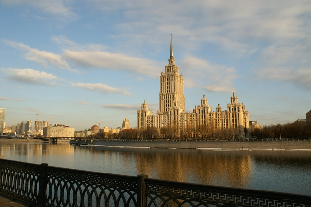 AD经典: 皇家酒店 / Arkady Mordvinov - 酒店