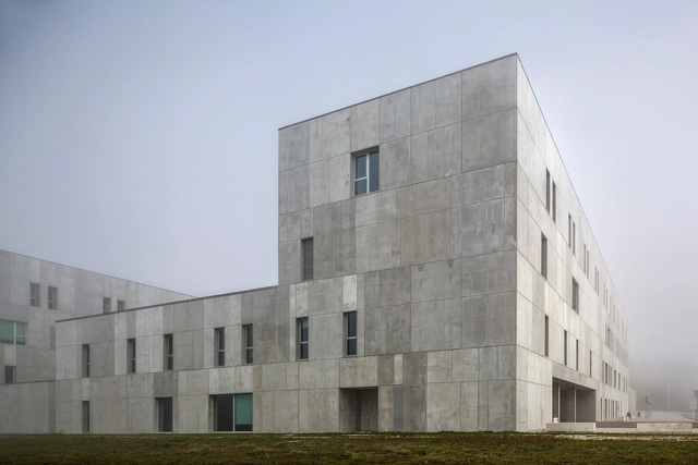 Hospital de Amarante / ACXT - Hospital, Fachada