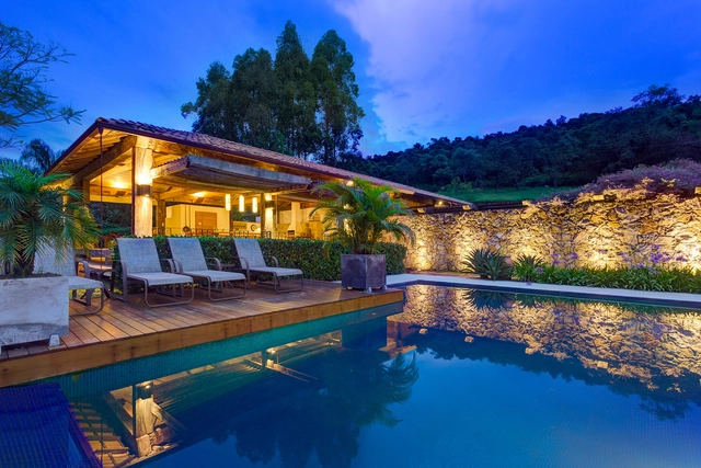 Casa Fazenda / Helena Teixeira Rios e Jacques Rios - Casas