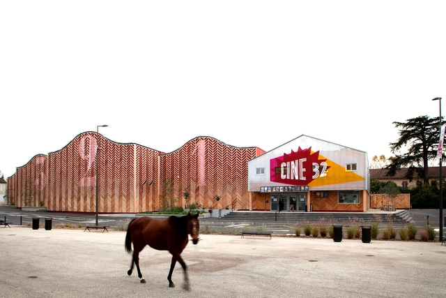 Cine 32 / ENCORE HEUREUX Architectes - Cinema, Facade