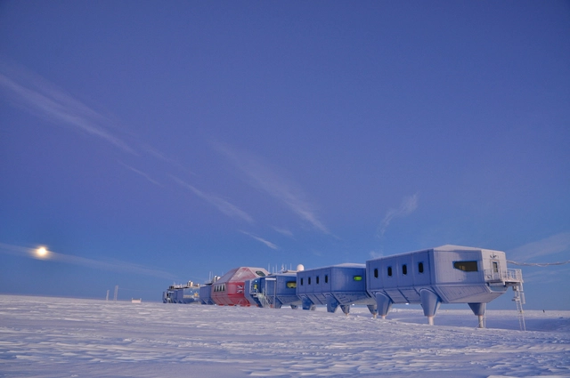 The World’s First Relocatable Research Center Opens in Antarctica - Featured Image