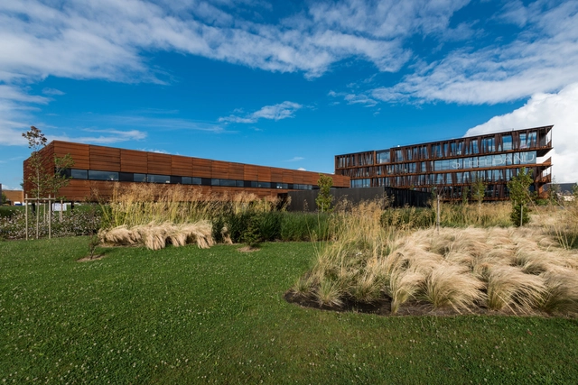 Steel Band / Atelier Arcau - Edificio De Oficinas