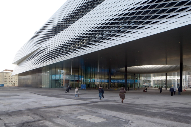 Messe Basel New Hall / Herzog & de Meuron - Centro De Exhibición