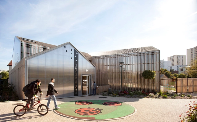 Guardería Les Coccinelles / SOA Architectes - Kindergarten