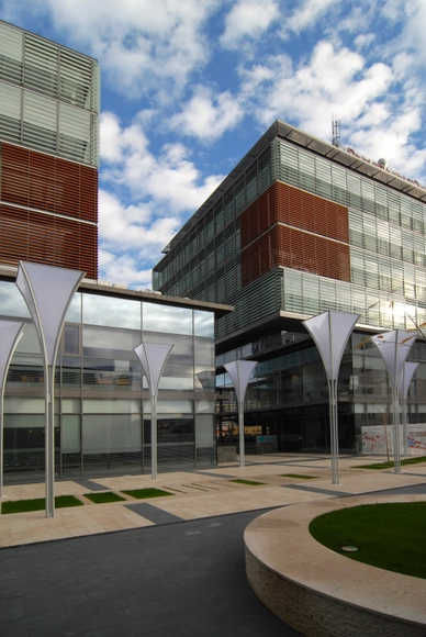 Centro de Negócios da Cidade / Andreescu & Gaivoronschi - Edifícios De Escritórios