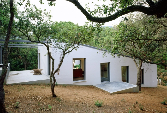 Casa 108 / H Arquitectes - Casas, Jardín, Puerta, Fachada, Bosque