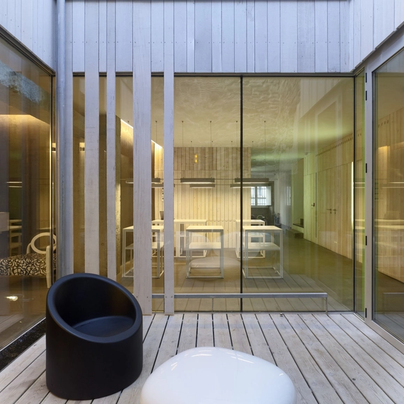 Rehabilitación Hotel Moure / Abalo Alonso Arquitectos - Restauraciones, Fachada, Puerta, Sillas