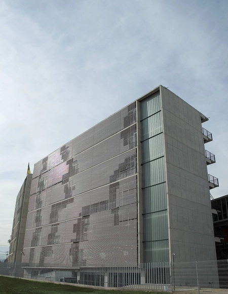 Duoc Puente Alto / Sabbagh Arquitectos - Universidad, Fachada