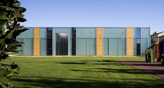 Escuela Infantil Santa Isabel / Carroquino Finner Arquitectos - Kindergarten, Jardín, Cierros, Fachada