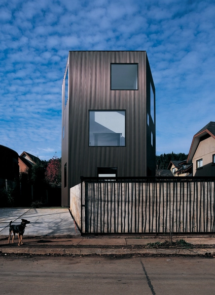 Casa Wolf / Pezo von Ellrichshausen - Casas, Fachada, Cierros