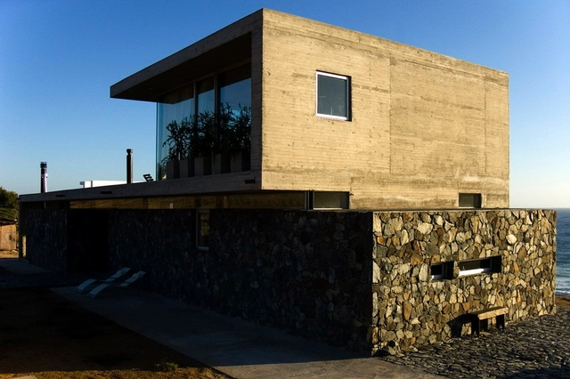 Casa en Tunquén / Rodrigo Aguilar - Casas, Fachada