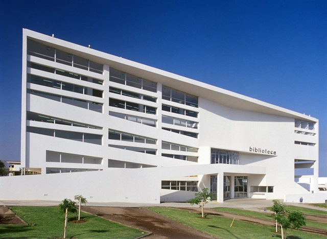 Biblioteca Central Universidad Católica del Norte / Marsino Arquitectos Asociados - Bibliotecas, Fachada, Puerta
