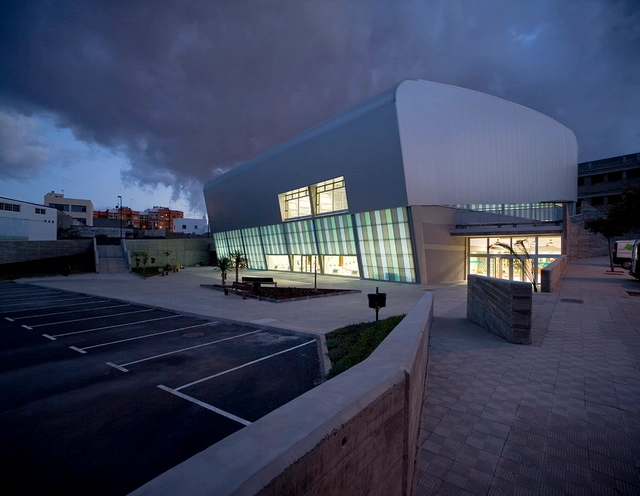 Polideportivo de La Higuerita / GBGV Arquitectos - Recreación Y Entrenamiento, Fachada