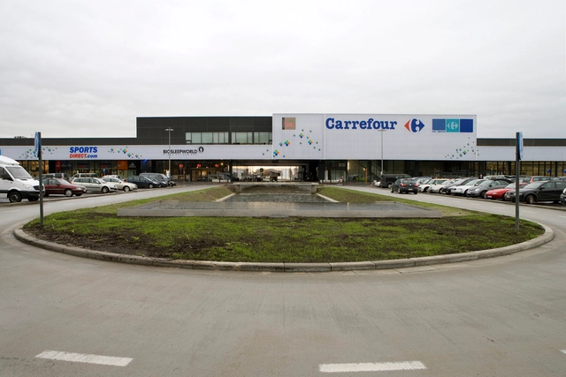 Retail Park "B-Park" - BURO II / BURO II - Retail