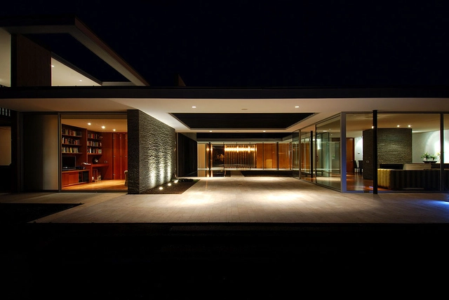 Casa Kübler / 57 STUDIO - Casas