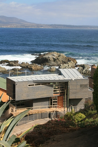 Casa Los Molles / Alfonso Gomez Raby + Jorge Mora de la Fuente - Casas