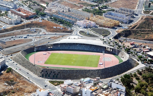 Centro Insular de Atletismo de Tenerife /  + AMP Arquitectos + Fernando Menis - Estadios