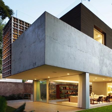 Casa Sumaré / Isay Weinfeld - Casas