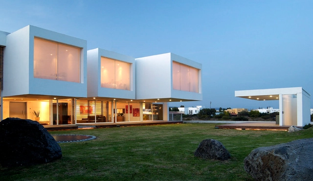 Casa Alpa / Anonimous-Led - Casas