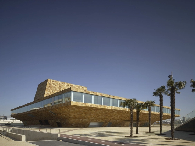 Teatro y Centro de Conferencias La Llotja / Mecanoo - Teatro, Fachada