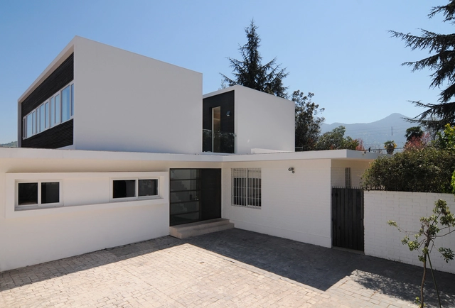 Casa Martinica - Mas y Fernandez Arquitectos / Mas y Fernandez Arquitectos - Ampliación, Puerta, Fachada