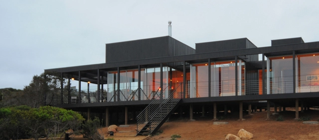 Casa Rodríguez Harvey / Loi Arquitectos - Casas, Fachada, Escaleras, Fijación Vigas
