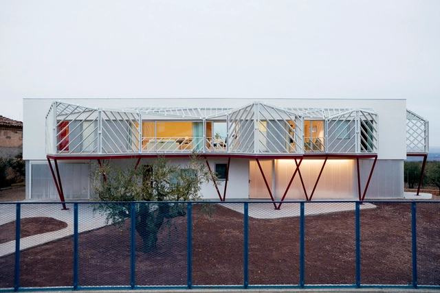 Casa Doble / Langarita Navarro Arquitectos - Casas, Cierros, Fachada, Balcón, Barandas