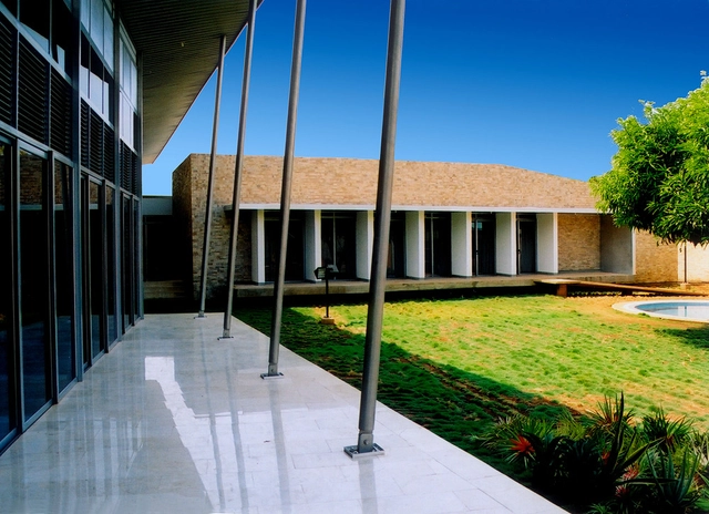 Casa G / Alejandro Borges González - Casas, Patio interior, Fachada