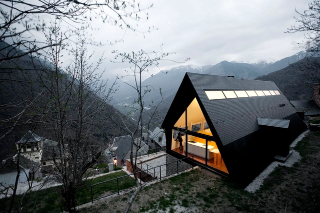 Casa Guinovart Florensa / Cadaval & Solà-Morales - Casas, Bosque