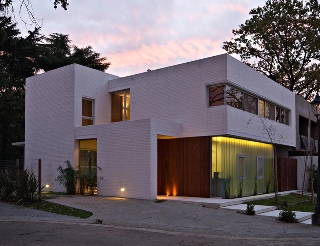 Casa en La Horqueta / ARQUITECTONIKA - Casas, Puerta, Fachada
