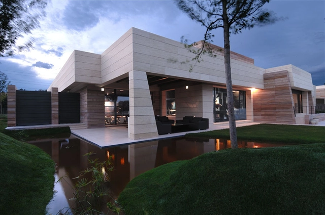 Vivienda en la Finca / A-cero - Casas, Fachada, Puerta
