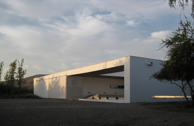 Casa Hernández / Ricardo Abuauad - Casas, Fachada, Puerta