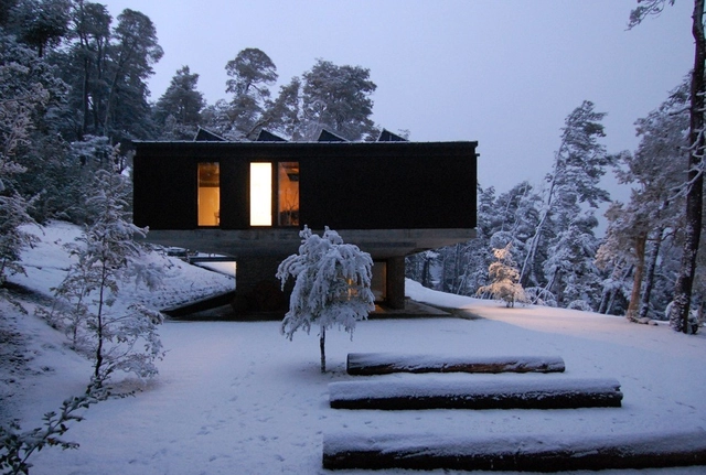 Casa Techos / Mathias Klotz - Casas, Fachada, Puerta, Bosque