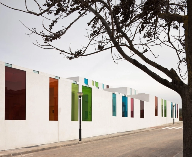 Centro Educacional El Chaparral / Alejandro Muñoz Miranda - Escuelas, Fachada, Arco