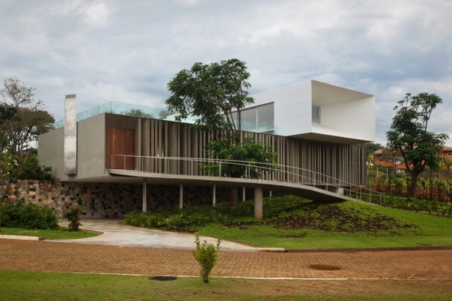 Casa Piracicaba / Isay Weinfeld - Casas, Jardín, Fachada