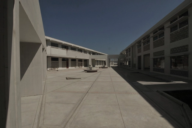Institucion Educativa Jose de San Martin / Laboratorio Urbano de Lima - Escuelas, Fachada
