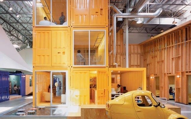 Oficina Central Pallotta TeamWorks / Clive Wilkinson Architects - Interiores De Oficina, Fachada, Fijación Vigas, Puerta